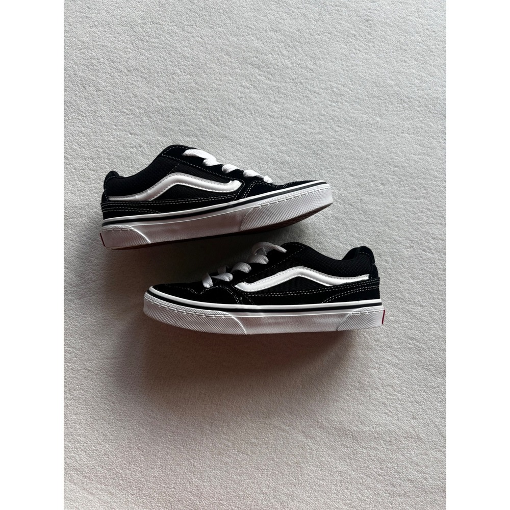 NWOT Vans Bearcat Sneakers Kids Size 4 Black White Suede Low Top Skate Shoes‎